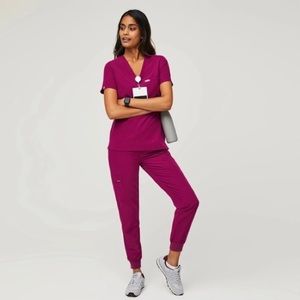 FIGS Scrub Set - Dark Magenta 💓